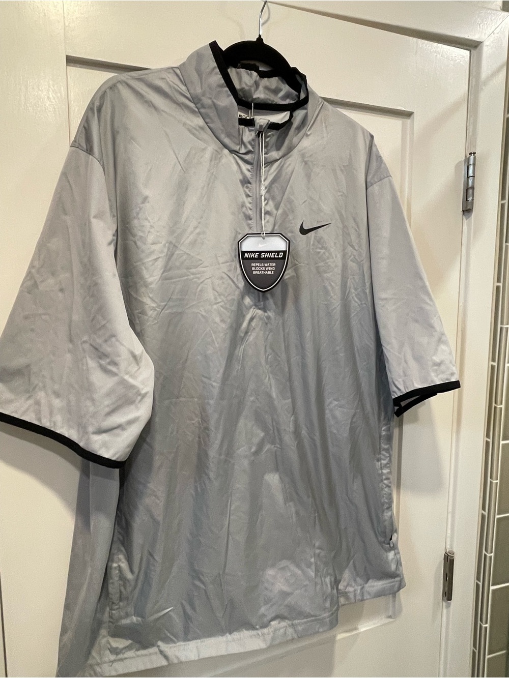 Men's Nike Light Gray Short-Sleeve GOLF Jacket with Black Trim XL New!!